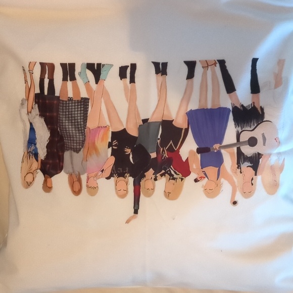 Taylor Swift inspired pillow sham - Picture 2 of 5